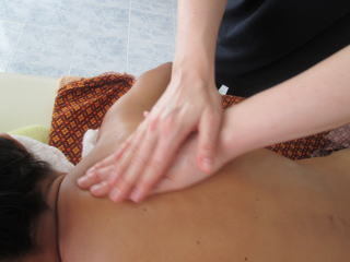scapula massage