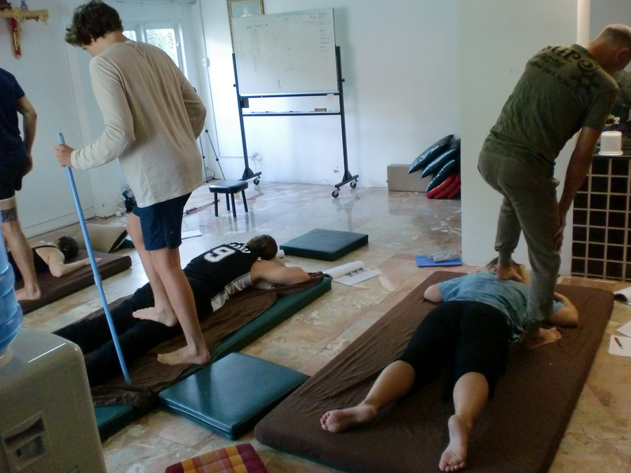 massage with foot